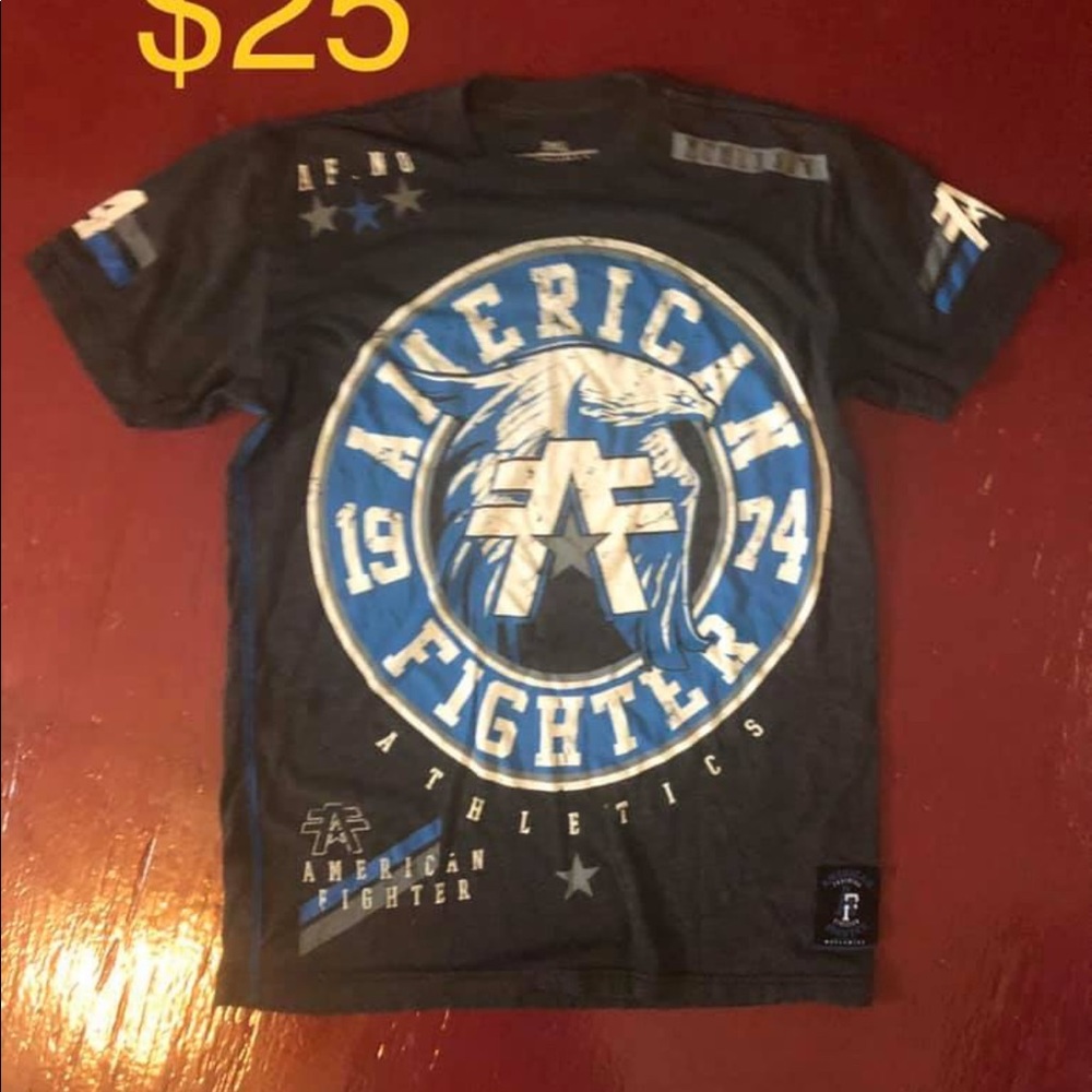 Men’s small American Fighter shirt